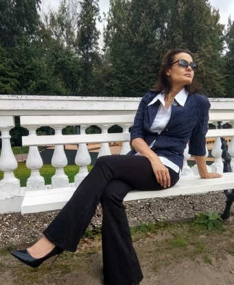 Мои опытные руки и нежные прикосновения сведут тебя с ума. 🌟
Я живу в Москве, городе, где всегда есть место для страсти и разврата. 🔥 Мои услуги включают классический и эротический массаж, глубокий оральный секс, различные позы в сексе и многое другое. Я открыта для экспериментов и готова исполнить твои самые сокровенные фантазии. 💋
Вся информация о моих услугах и фотографии доступны на моей личной странице. Там ты сможешь найти положительные отзывы от моих предыдущих клиентов, которые подчеркивают мою профессиональность и умение удовлетворять мужчин. 💯
Доверься моим нежным рукам и ощути абсолютное наслаждение. Я гарантирую полную конфиденциальность и безопасность нашей встречи. Жду тебя в Москве, мой герой страсти! 💫 Любовь